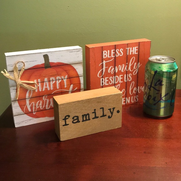 MARKED DOWN! 🦃 Three Fall Signs NEW!! 🦃 - Picture 6 of 8